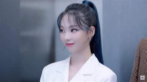 Netizen Korea Terkejut Setelah Melihat Visual Asli Karina Aespa Di