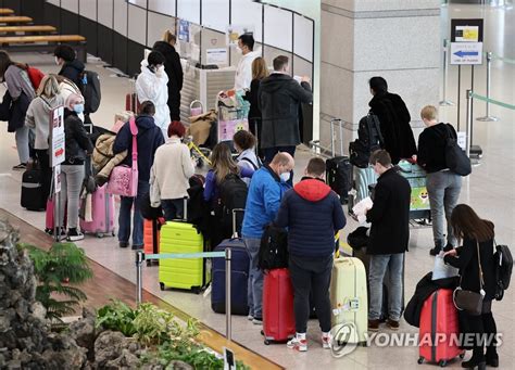 코로나19 해외유입 신규 확진자 역대 최다 연합뉴스