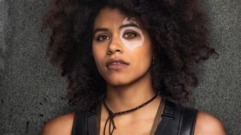 Zazie Beetz Flaunts Her Sexy Tits The National Board Of Review Annual