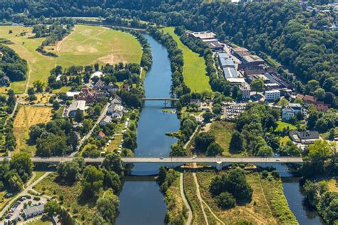 Heven Von Oben Ortschaft An Den Fluss Uferbereichen Der Ruhr In