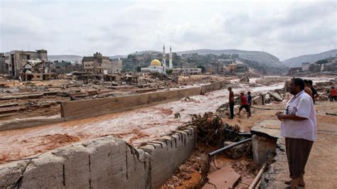 Libye Au moins 30 000 déplacés à Derna après les inondations