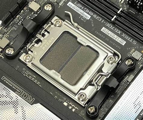 Amd X670シリーズチップセット搭載マザーボードも続々登場――asus Japanやasrock（12 ページ） Itmedia Pc User