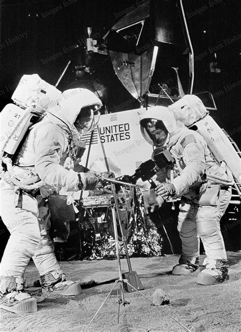 8x10 Print Nasa Neil Armstrong Buzz Aldrin Apollo 11 Training Exercise