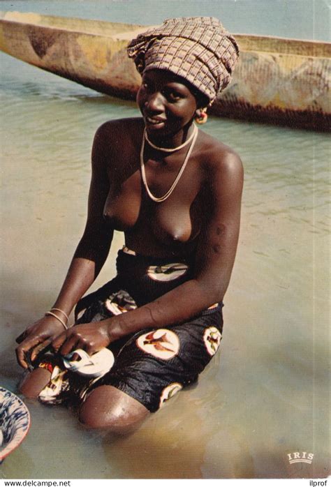 Pin Ups Naked Bosoms Of Roxane Pin Up From Africa Rif S335