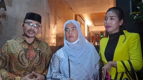 Ibu Imam Masykur Diperiksa Polda Metro Jaya Minta Pelaku Sipil Dijerat