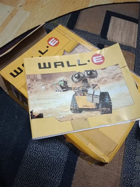 wall -E eve robot, Hobbies & Toys, Toys & Games on Carousell