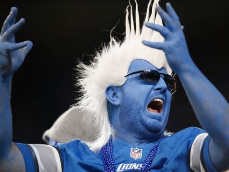 Football S Back Top 25 Signs You Re A Die Hard Detroit Lions Fan