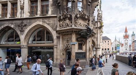 Bergson Kunstkraftwerk Ffnet Pop Up Am Marienplatz M Nchen