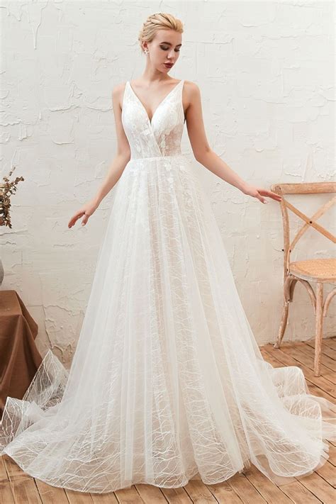 Wedding Dress 2021 V Neck A Line Floor Length Lace Appliqued Tulle