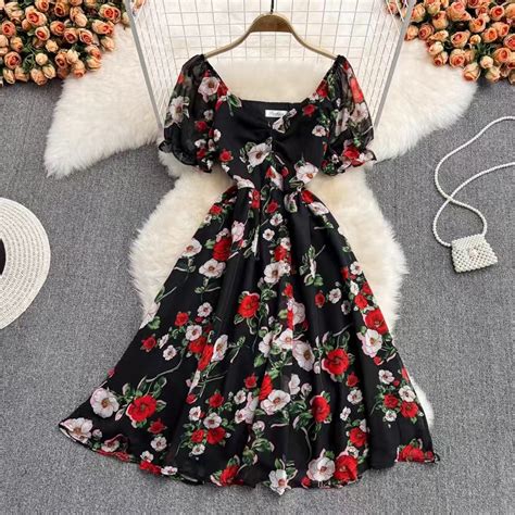 Wholesale Custom Summer Dress Gentle Midi Floral V Neck Flared Sleeve