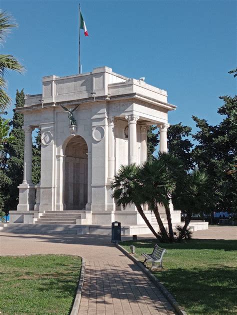 Andria Il Monumento Ai Caduti Della Grande Guerra