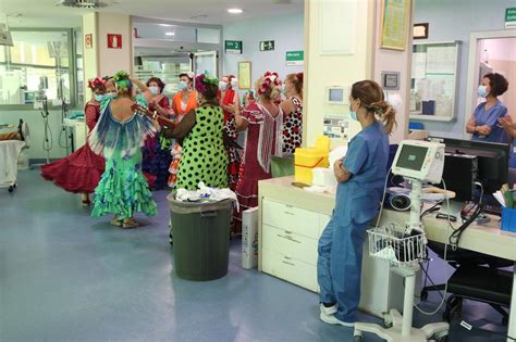 El Hospital Regional Universitario de Málaga acerca la Feria a sus