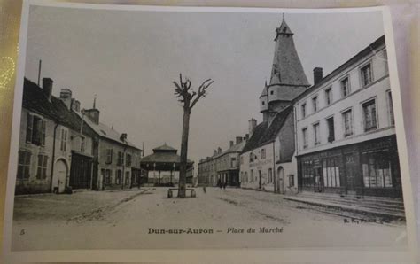 Dun Sur Auron Dun Sur Auron Cher Place Du March Carte Postale