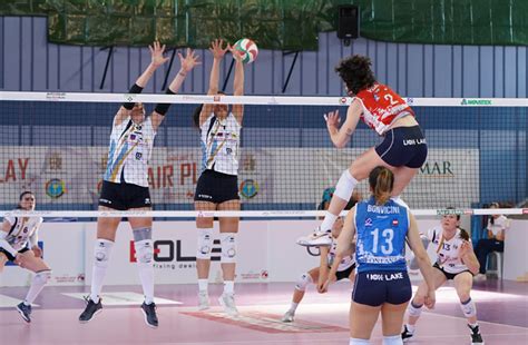 Lorocash Lecco Parte Forte Messina Battuta In Tre Set Volley News