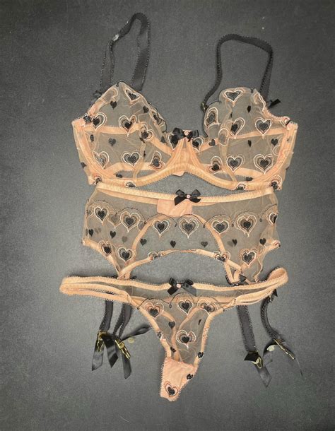 Clothing Alexis Fawx Agent Provocateur Worn Lingerie Set Sweeky