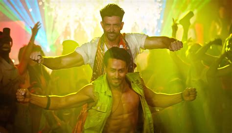 Hrithik Roshan Tiger Shroff War Movie Jai Jai ShivShankar Song Pics 3