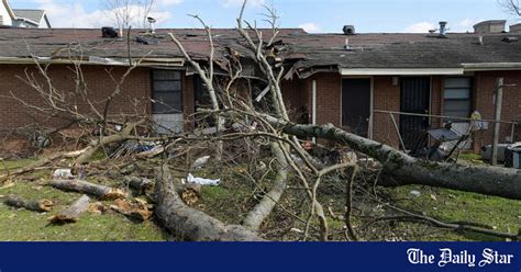 Tornadoes Tear Through Tennessee 25 Dead The Daily Star