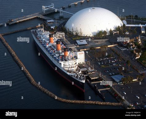 Rms Queen Mary Cruise Liner In Long Beach Ca Stock Photo Alamy