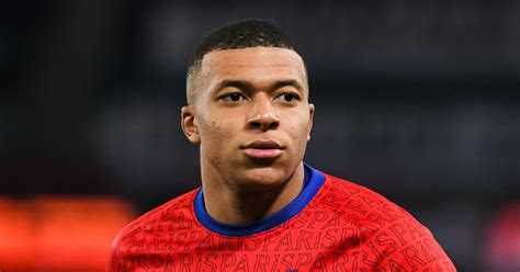 PSG sans Mbappé à Clermont Foot les joueurs prêts pour un nouveau défi