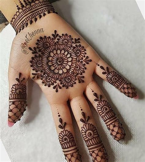 Pin Van Rinku Singh Op Mehndi Design Henna Tatoeage Ontwerpen Henna