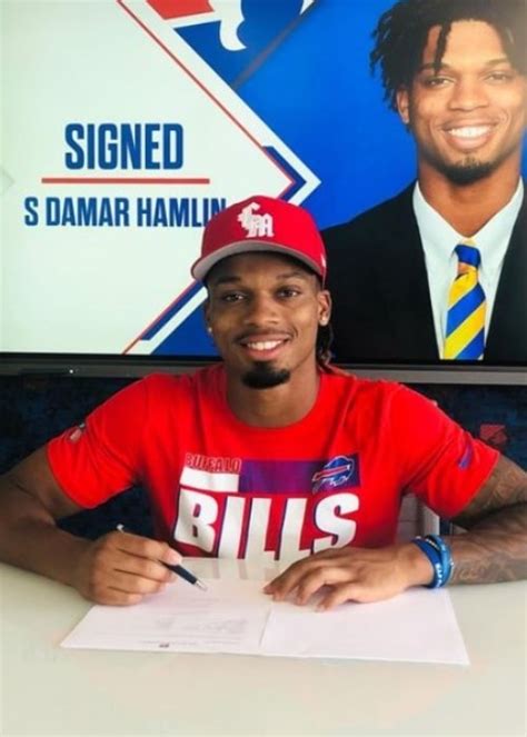 Damar Hamlin Height, Weight, Family, Facts, Education, Biography