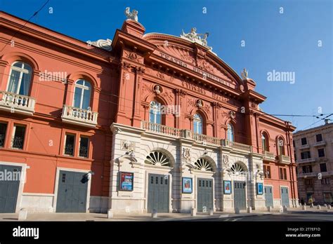 Theater Bari Hi Res Stock Photography And Images Alamy