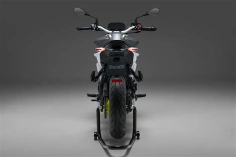 Benelli Tornado Naked Twin 500 Vorgestellt