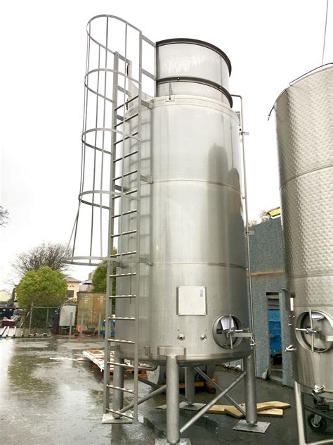 STAINLESS STEEL MIXING PROCESS AND SPECIALTY TANKS Santa Rosa