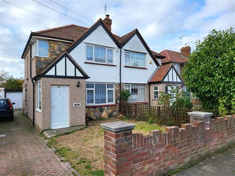 Seaton Road Hayes Greater London Ub3 4 Bed Semi Detached House £