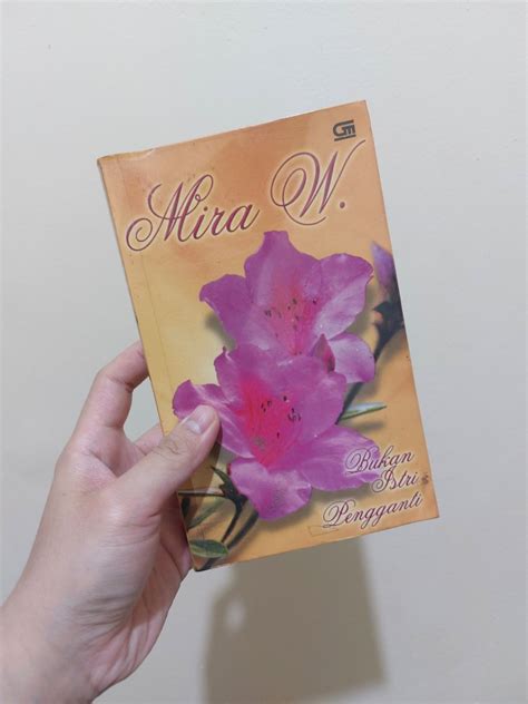 Novel Mira W Bukan Istri Pengganti Buku Alat Tulis Buku Di Carousell