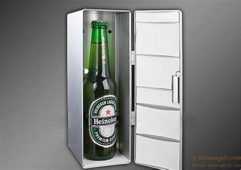 Dual hot and cold USB mini fridge car refrigerator - Hot Sale Gift