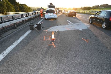 Gossau SG Zwei Personen Nach Unfall Auf Der A1 Verletzt