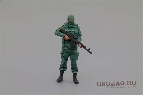 Фигурка Солдат ВС РФ с автоматом