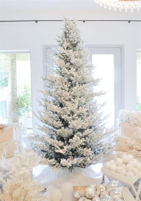 30+ Best White Christmas Tree Ideas for a Stunning Display
