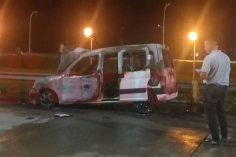 Un Veh Culo Utilitario Se Prendi Fuego En Plena Autopista Nuevo