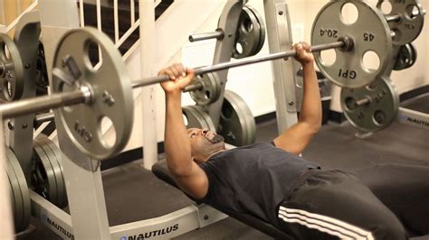 The Difference Between A Chest Press Machine And A Bench Press