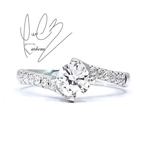 Anillo Compromiso Oro Blanco 18 K Con Diamante Natural 042 Ct Adornado