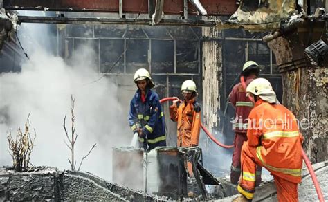 Galeri Foto Penampakan Kebakaran Gedung Mpp Pekanbaru