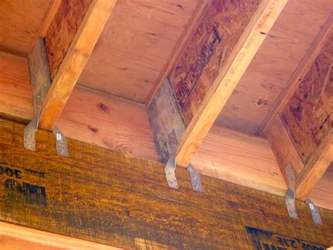 Hawaii House Build Roof Joist Blocking