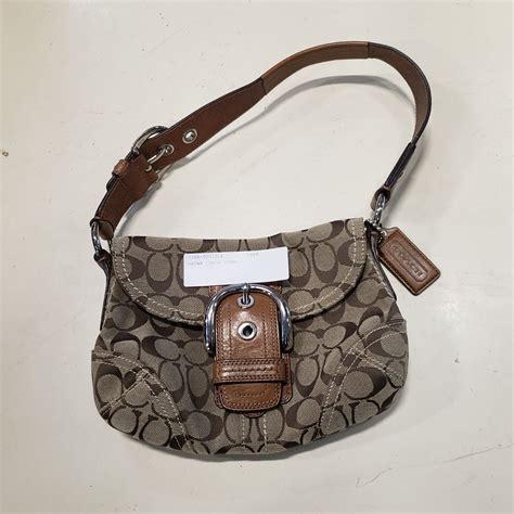 BROWN COACH PURSE - Big Valley Auction