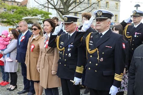 Dzie Flagi Rp I Wi To Narodowe Trzeciego Maja Winouj Cie