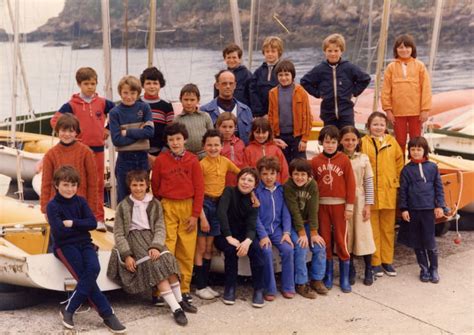 Photo De Classe CM1 De 1978 Ecole Victor Hugo Douarnenez Copains D