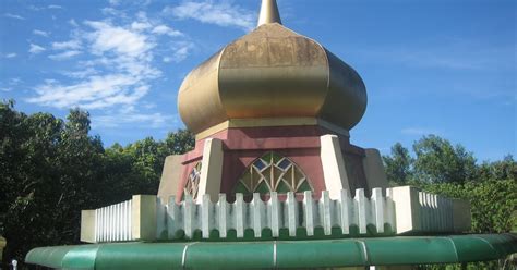 Unit Tanah Tanah Perkuburan Islam Makam Sultan Sharif Ali
