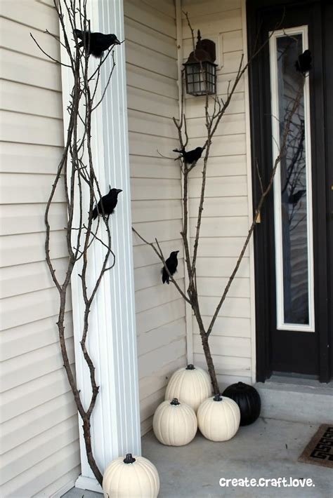 51 Outdoor Halloween Decorations Ideas - Do It Yourself - A DIY Projects