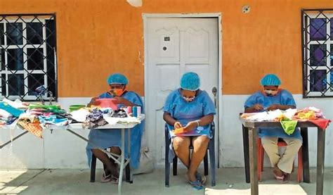 Los talleres virtuales de las tejedoras de Mampuján en medio de la