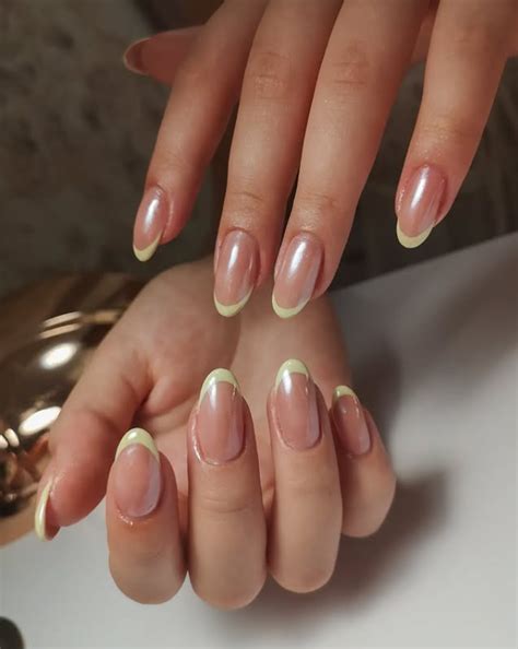 Short Nude Almond Nails Inspos For Your Next Manicure Fashion And Finger Tips