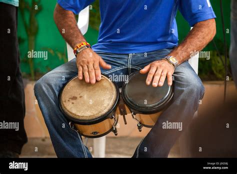 Cuban Bongo Drums Hi Res Stock Photography And Images Alamy