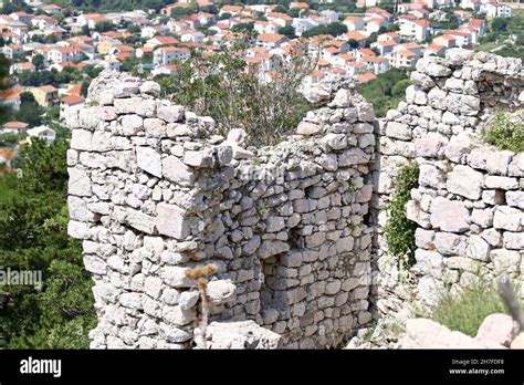 Tiryns Mycenaean archaeological site in Greece Stock Photo - Alamy