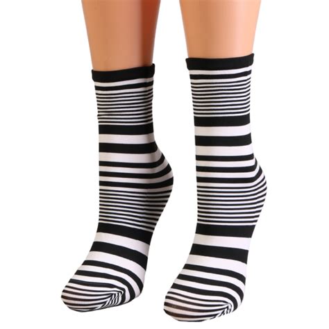 Emilia Black And White Striped Socks Sokisahtel