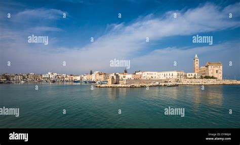 Trani italy hi-res stock photography and images - Alamy